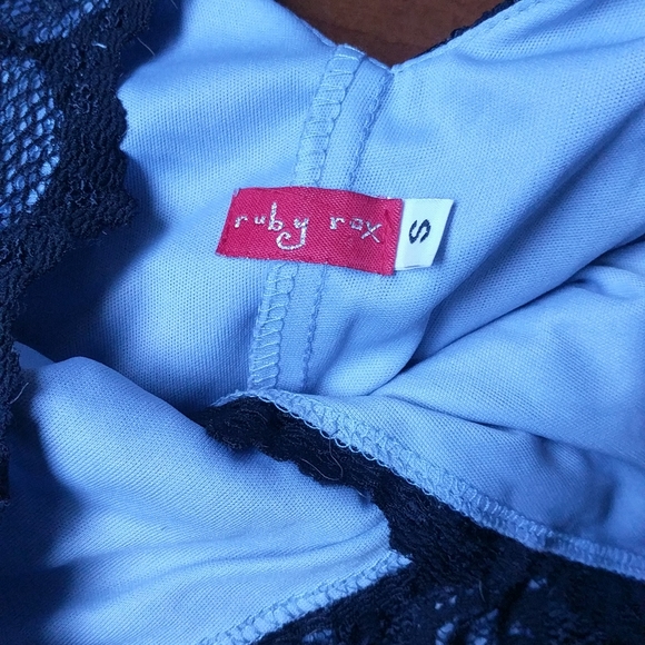 Ruby Rox Lace Pattern Dress Size Small - Picture 6 of 10